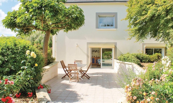 Muzillac Apartment | Cozy apartment in Muzillac with WiFi