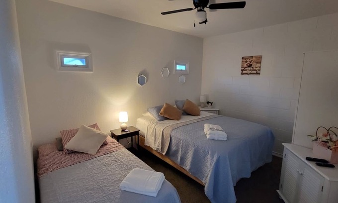 Orlando Apartment | Cozy Apartment in S Orlando, approx. 20 minutes away from Disney and Universal.