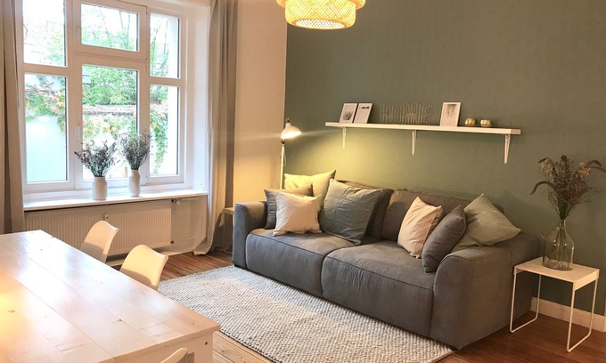 Altona-Nord Apartment | Cozy apartment in Schanzenviertel for 5 people ★ "JOLLE"