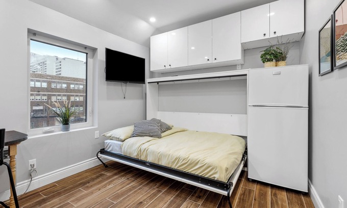 Byward Market - Parliament Hill Apartment | Cozy apartment in the heart of Ottawa, just a short walk from downtown!