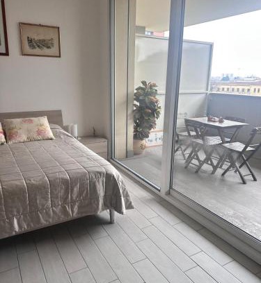 Certosa Apartment | COZY APARTMENT NEAR CITY LiFE