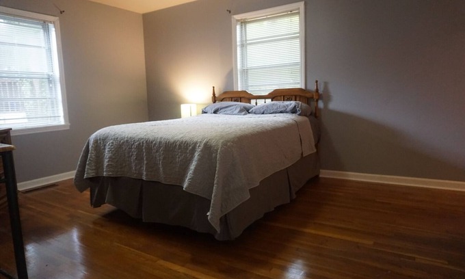 Madison Apartment | Cozy Apartment near Research Park