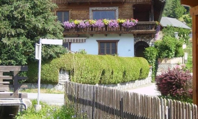 Sankt Martin Apartment | Cozy apartment on the gondola lift to the Speiereck-Großeck ski area