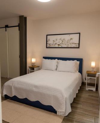 Santa Ana Apartment | Cozy Apartment Pool Coworking