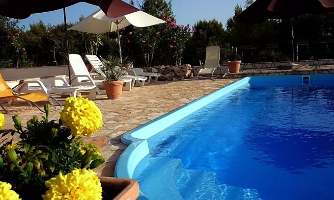Rogac Apartment | Cozy apartment-studio for two guests on island Šolta,Rogač