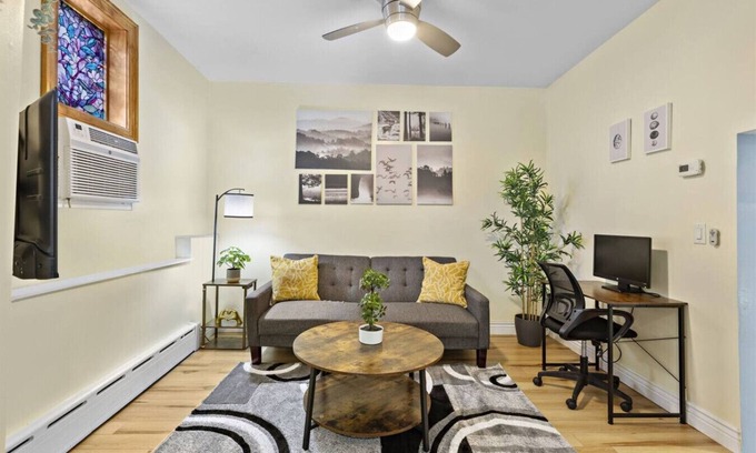 Constable Hook House | Cozy Apartment with Max Comfort