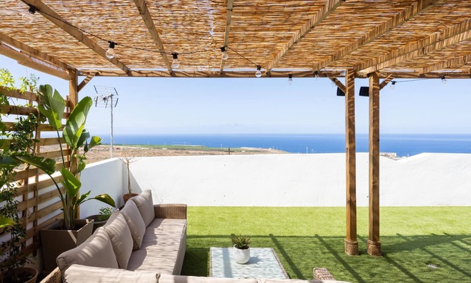Armenime Apartment | Cozy Apartment with Sea Views in Costa Adeje