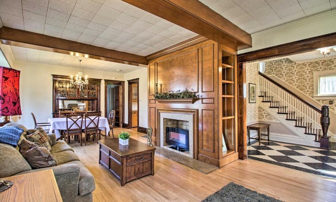 Appleton House | Cozy Appleton Getaway with Screened-In Porch and Yard!