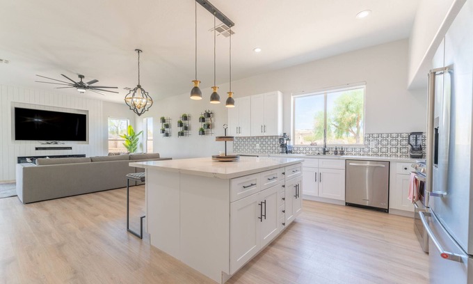 Bascom Hills House | Cozy Arizona home great for family’s or a fun trip! near Scottsdale! with a pool