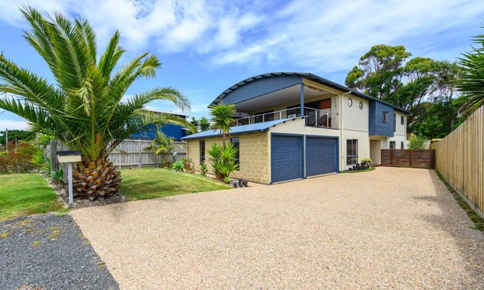 Cape Paterson House | Cozy at the Cape - Family favourite, pet-friendly house by the beach!