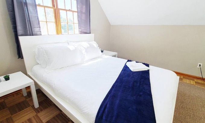 Fort Wayne House | Cozy attic bedroom in cute neighbourhood