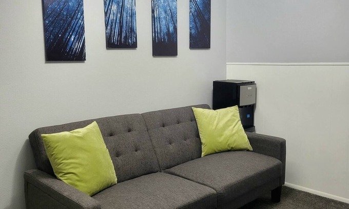 Twin Lakes Apartment | Cozy Basement near downtown & major highwaysnn