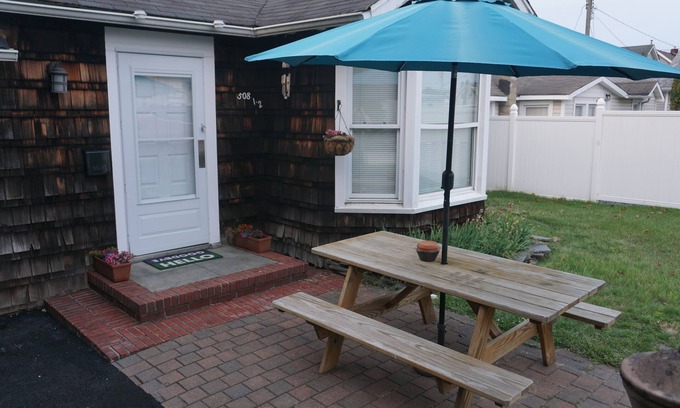 Wall Cottage | Cozy Beach Cottage on Rear of Property. Just 4 BLOCKS from the beach!