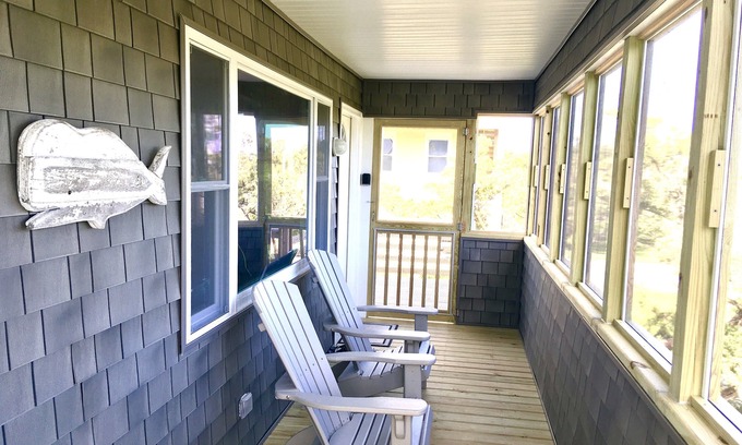 Salvo Cottage | Cozy Beach Cottage! Pet Friendly! Booking now for 2024 and 2025!