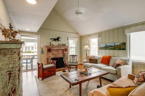 Brigantine House | Cozy Beach Getaway about 6 Mi to Atlantic City!