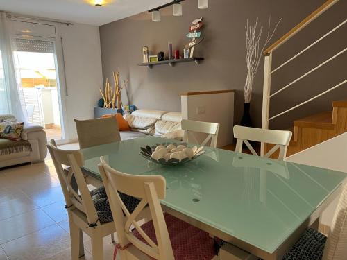 Cubelles House | Cozy Beach House with Pool & BBQ