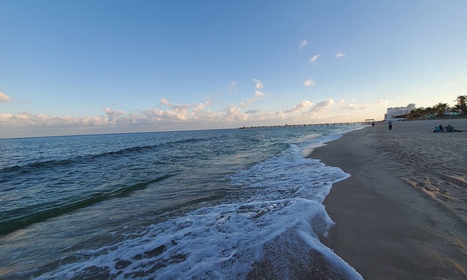 Bel Air Condo | Cozy Beach Retreat - Steps to Beach