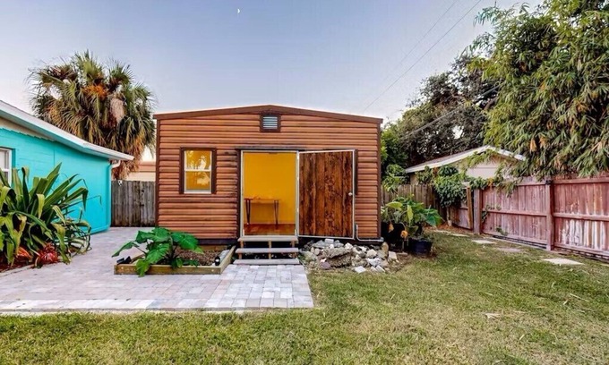 Convair Cove House | Cozy Beach Retreat: Walk to Cocoa Beach