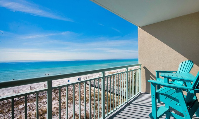 Fort Walton Beach Condo | Cozy Beachfront Getaway! Excellent Balcony View & Beach Service Mar-Oct. nn