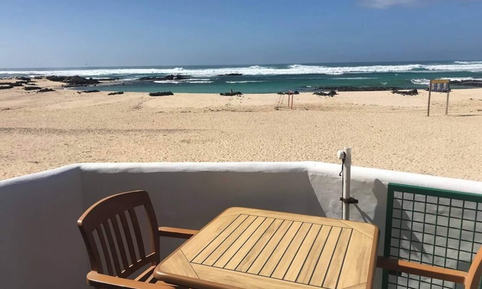 Los Lagos Apartment | Cozy beachfront apartment with wonderful sunsets