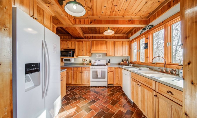Tate Cabin | Cozy Bear at Bent Tree | Mountain Home
