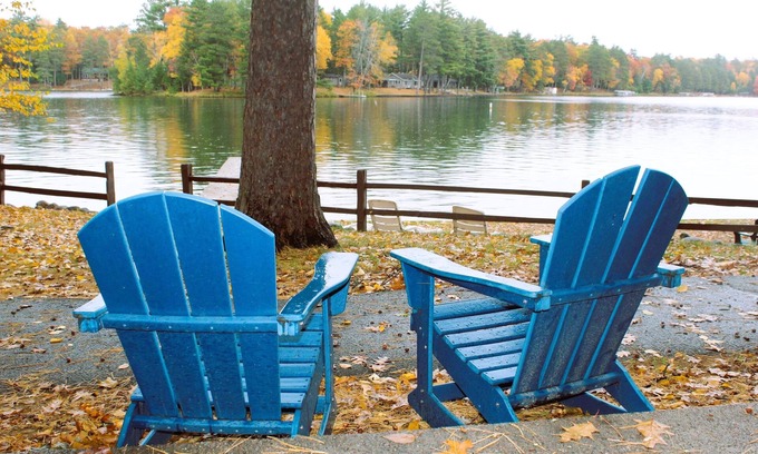 St Germain Cabin | COZY BEAR LODGE-On UTV/Snowmobile trail, Beachside Cabin w/Porch, Private dock
