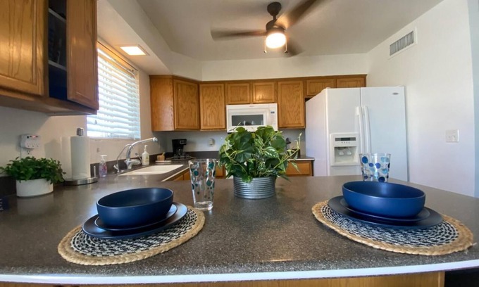 Lake Havasu City House | Cozy beautiful Lake view home with plenty of space for your family.