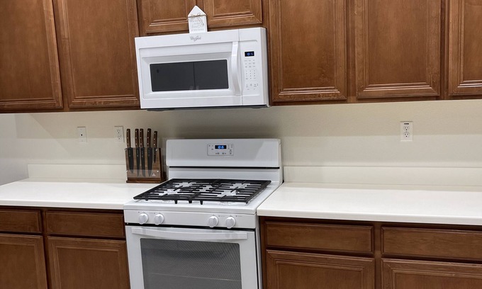 Victorville House | Cozy bedroom & private parking in Victorville