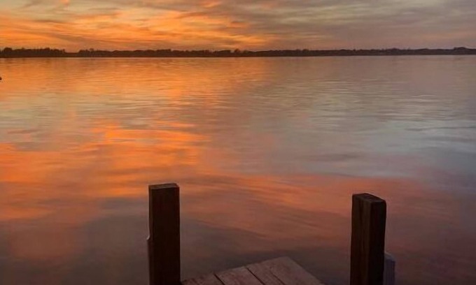 White Lake House | COZY Bellaport Cottage at White Lake/Pet Friendly: Quick walk to the Lake