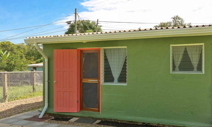 Armenia House | Cozy Belmopan Home - Family Friendly
