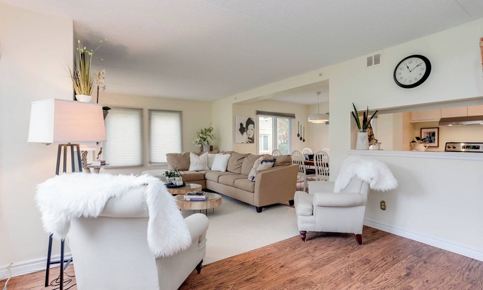 The Blue Mountains Condo | Cozy Blue Mountain getaway w/a full kitchen, furnished deck, & gas grill