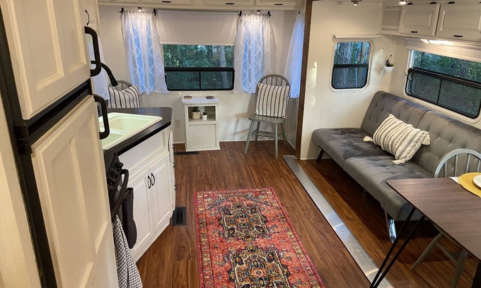 Plantersville House | Cozy Boho Camping in 1Bedroom RV-5 min from Renfest!