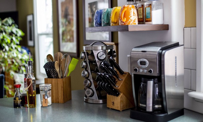 Spenard House | Cozy boutique home near the airport