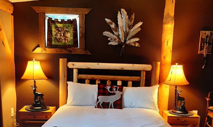 Dease Lake Cabin | Cozy Boutique Lodge Acommodations!