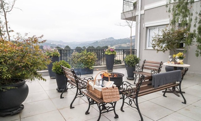 Vila Everest Apartment | COZY APARTMENT IN CAMPOS DO JORDÃO (CAPIVARI), PET FRIENDLY.