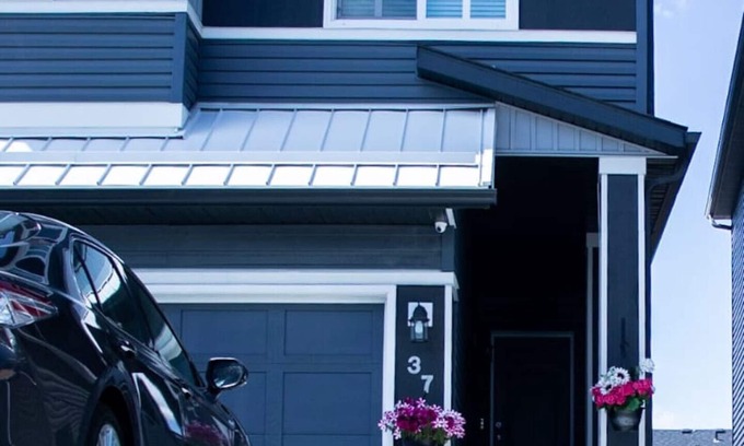 Calgary House | COZY BRAND NEW LEGAL SUIT IN LIVINGSTON CALGARY