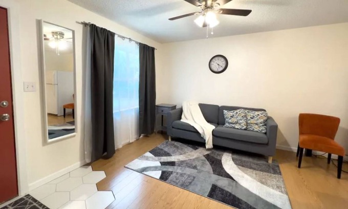 Alachua House | Cozy & bright 2-bedroom townhouse in Alachua