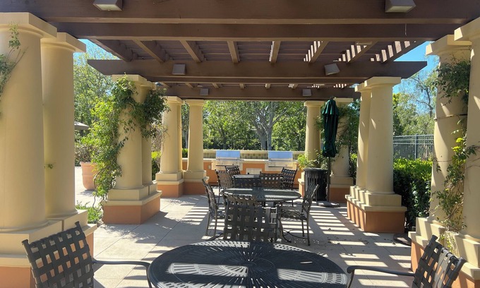 Portola Springs House | Cozy & Bright Townhouse, Pool+Basketball+Tennis Across the Way
