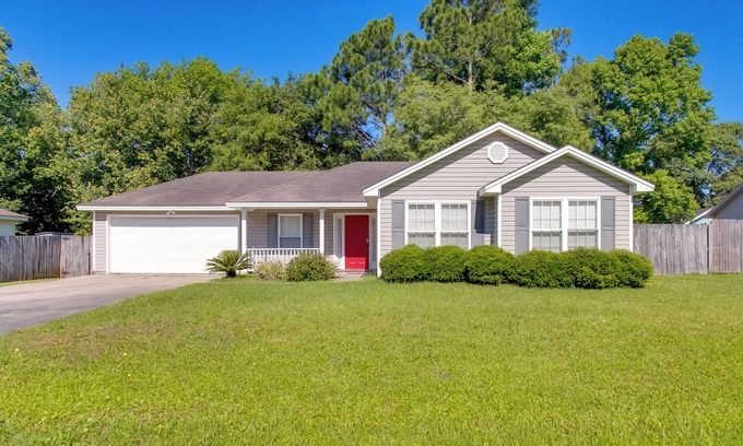 Brunswick House | Cozy Brunswick Home: 13 Mi to St Simons Island!