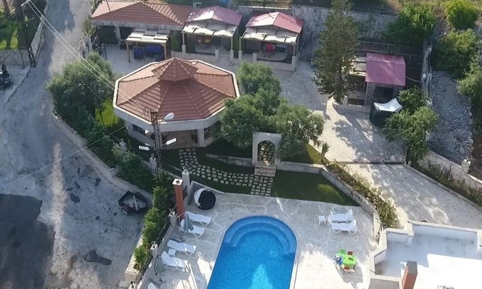 Kfardebian House | Cozy bungalow in adorable Abdelali, swimming pool, barbeque, activities, AC,WiFi