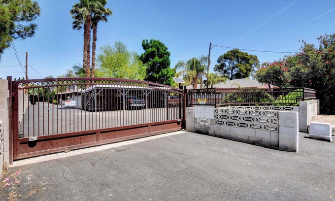 Las Vegas Apartment | Cozy Bungalow Long Term Available
