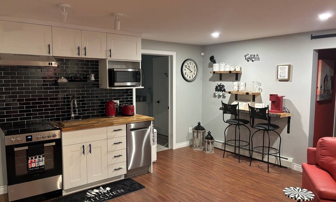 Portugal Cove - St. Philips Apartment | Cozy Studio Apartment in private home close to downtown St John’s. In PCSP!