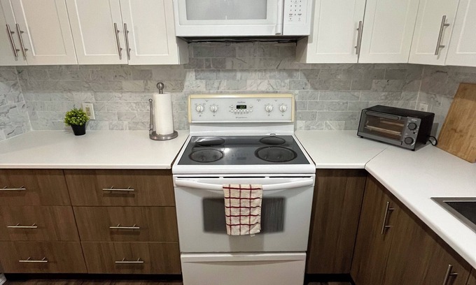 Salaberry De Valleyfield House | Cozy Private Stay In Valleyfield – Perfect for All Travelers