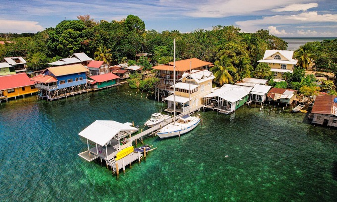 Bocas del Toro Cabin | Cozy Cabana Studio with great views over the Caribbean waters!