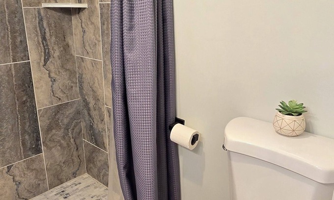 Manitou Springs Cabin | Cozy Cabin 1 | 1BR + Kitchenette Near Pikes Peak