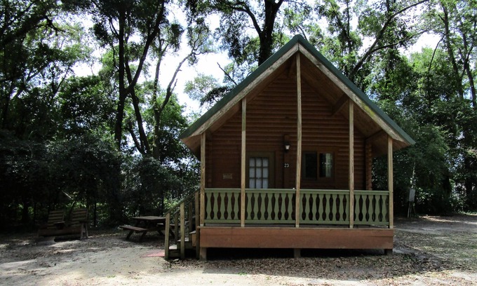 Mayo Cabin | Cozy cabin 23 with Wi-Fi, AC, fitness room in charming Mayo
