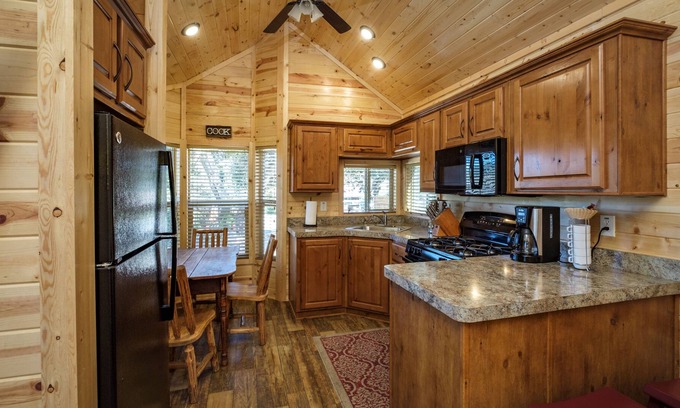Carmel Cabin | Cozy Cabin 7 - Mission Trail