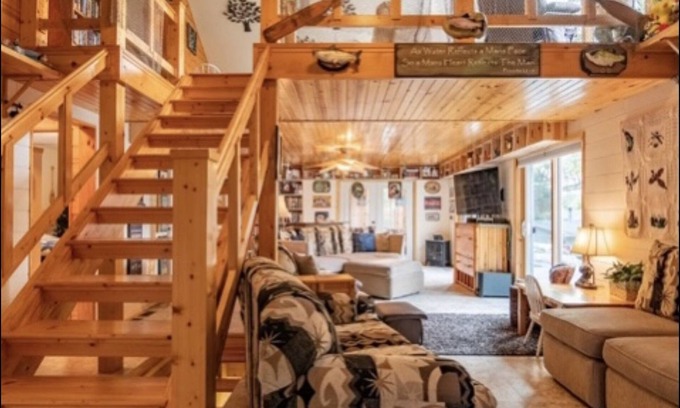 Newville Cabin | Cozy Cabin at Lake Koshkonong