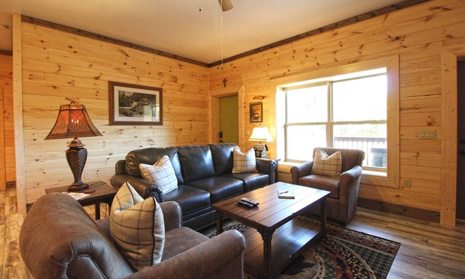 Bryson City House | Cozy Cabin- Bryson Village