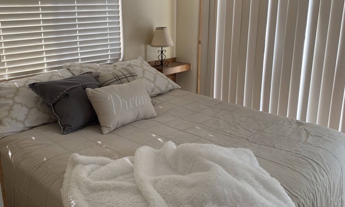 Fairplay Cabin | Cozy Cabin by Breck- Fast Wifi, Game Room, Pets Welcome